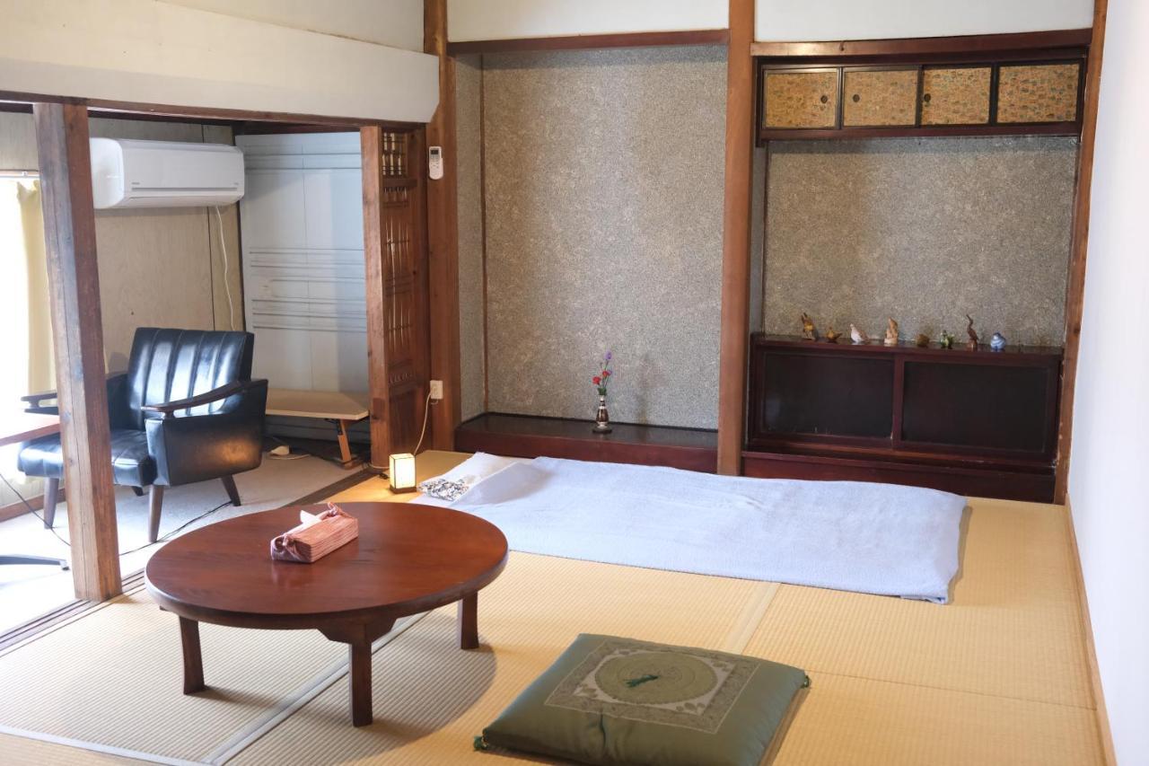 Guesthouse Kojiya 暮らしをつくる宿 旧糀屋 Fukutsu Exterior photo