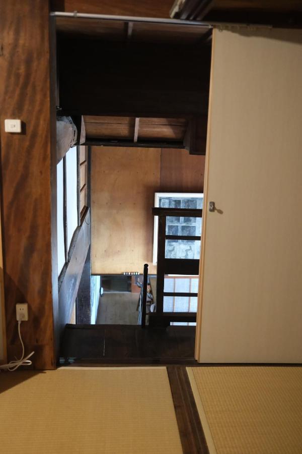 Guesthouse Kojiya 暮らしをつくる宿 旧糀屋 Fukutsu Exterior photo